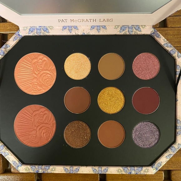 Pat McGrath Labs MTHRSHP Bijoux Brilliance Jeweled Temptation Palette New in Box - Picture 5 of 9